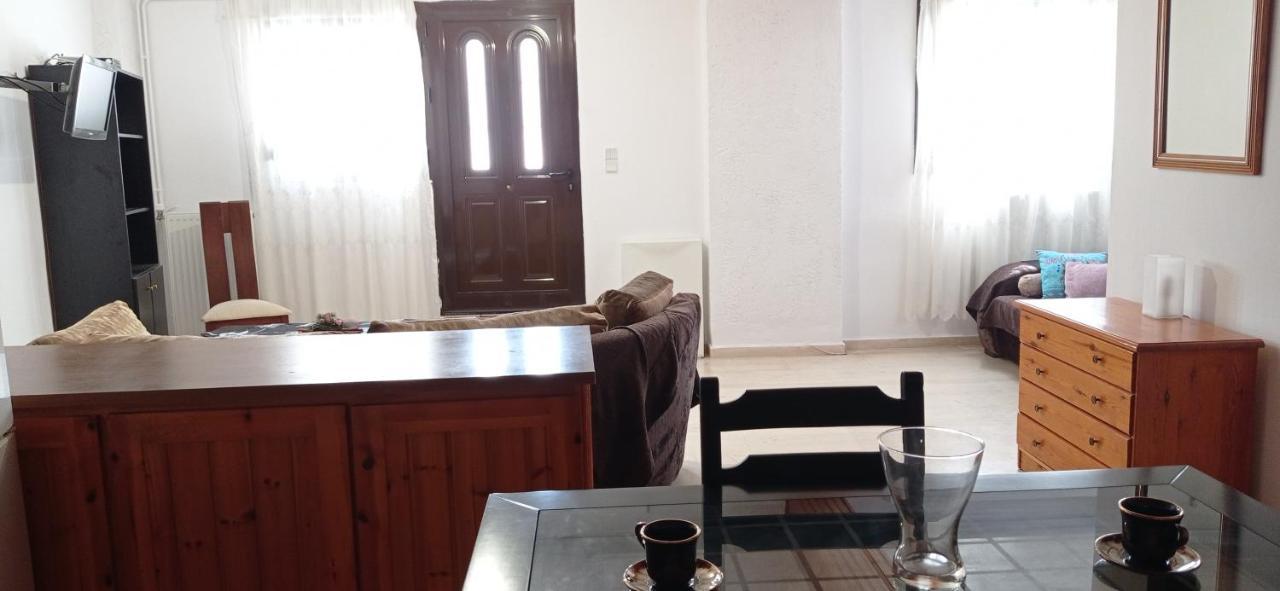 Ευρύχωρο Και Άνετο Διαμέρισμα Στην Ιτέα Joanna'S Apartment Kirra Екстериор снимка