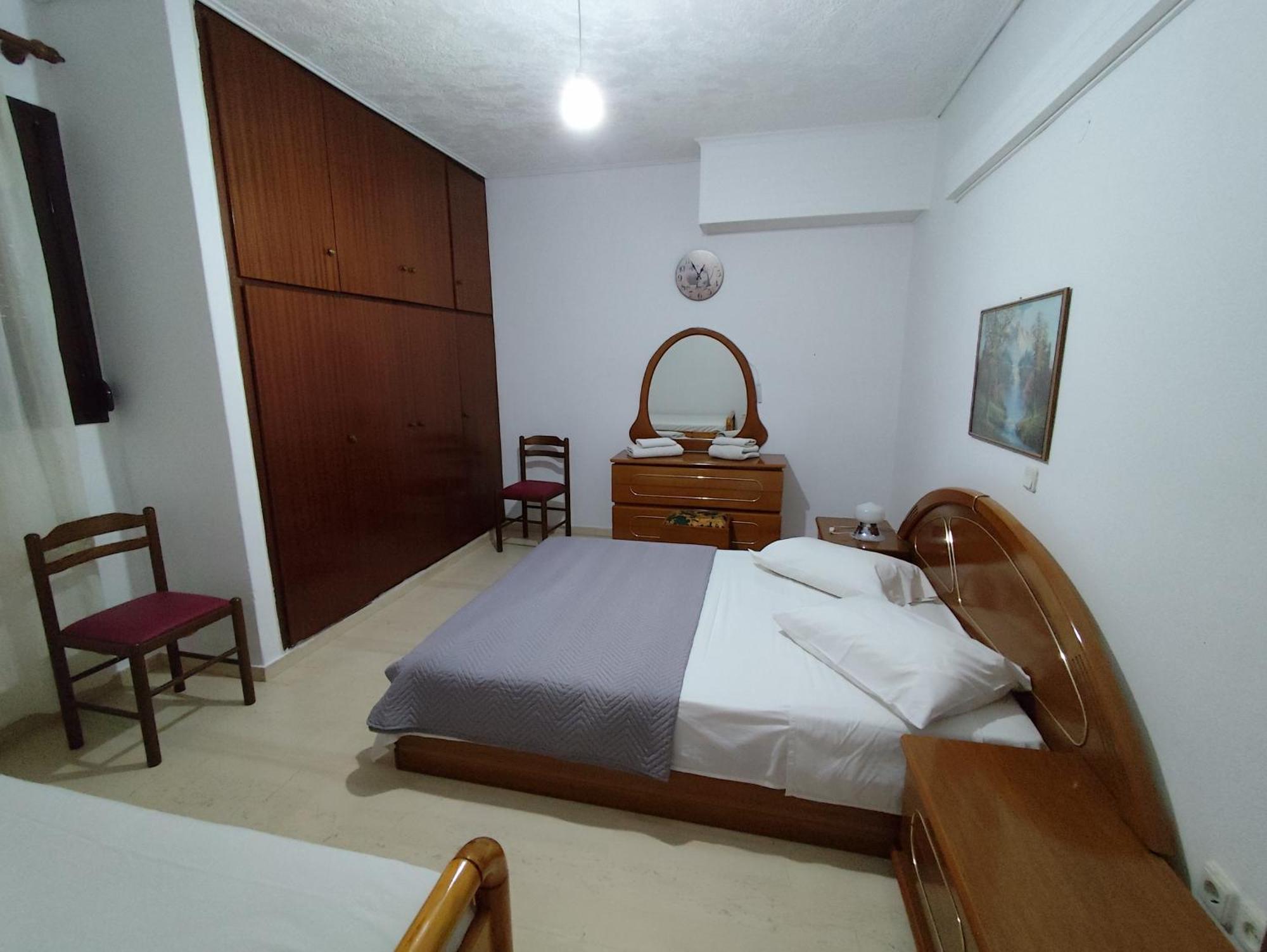Ευρύχωρο Και Άνετο Διαμέρισμα Στην Ιτέα Joanna'S Apartment Kirra Екстериор снимка