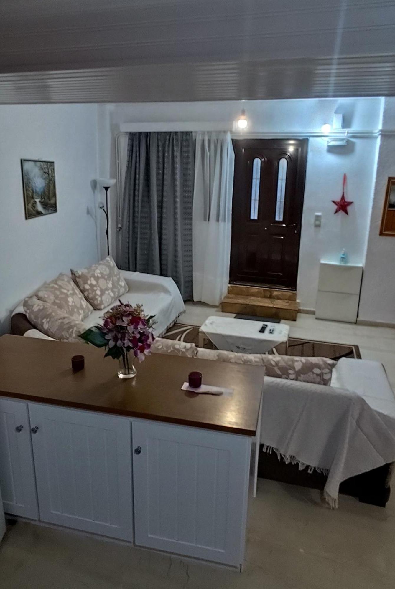 Ευρύχωρο Και Άνετο Διαμέρισμα Στην Ιτέα Joanna'S Apartment Kirra Екстериор снимка