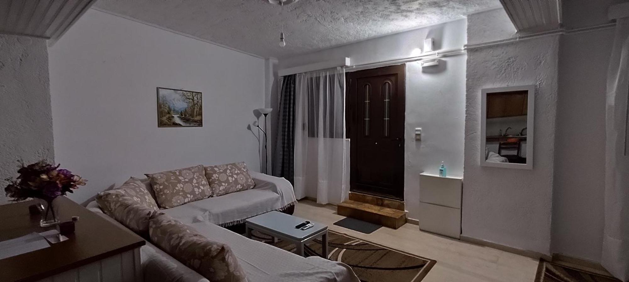Ευρύχωρο Και Άνετο Διαμέρισμα Στην Ιτέα Joanna'S Apartment Kirra Екстериор снимка